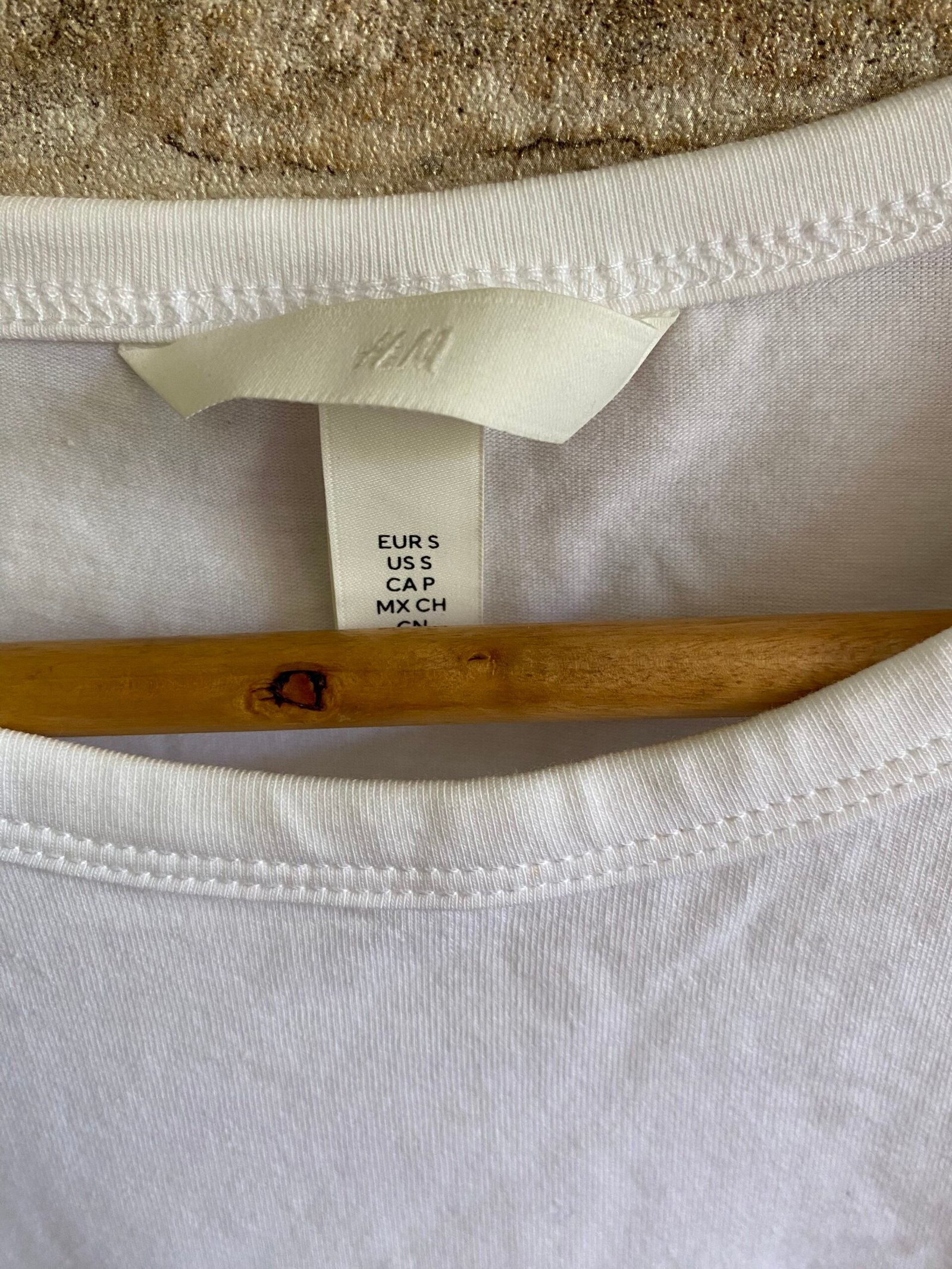 White T-shirt - Image 3