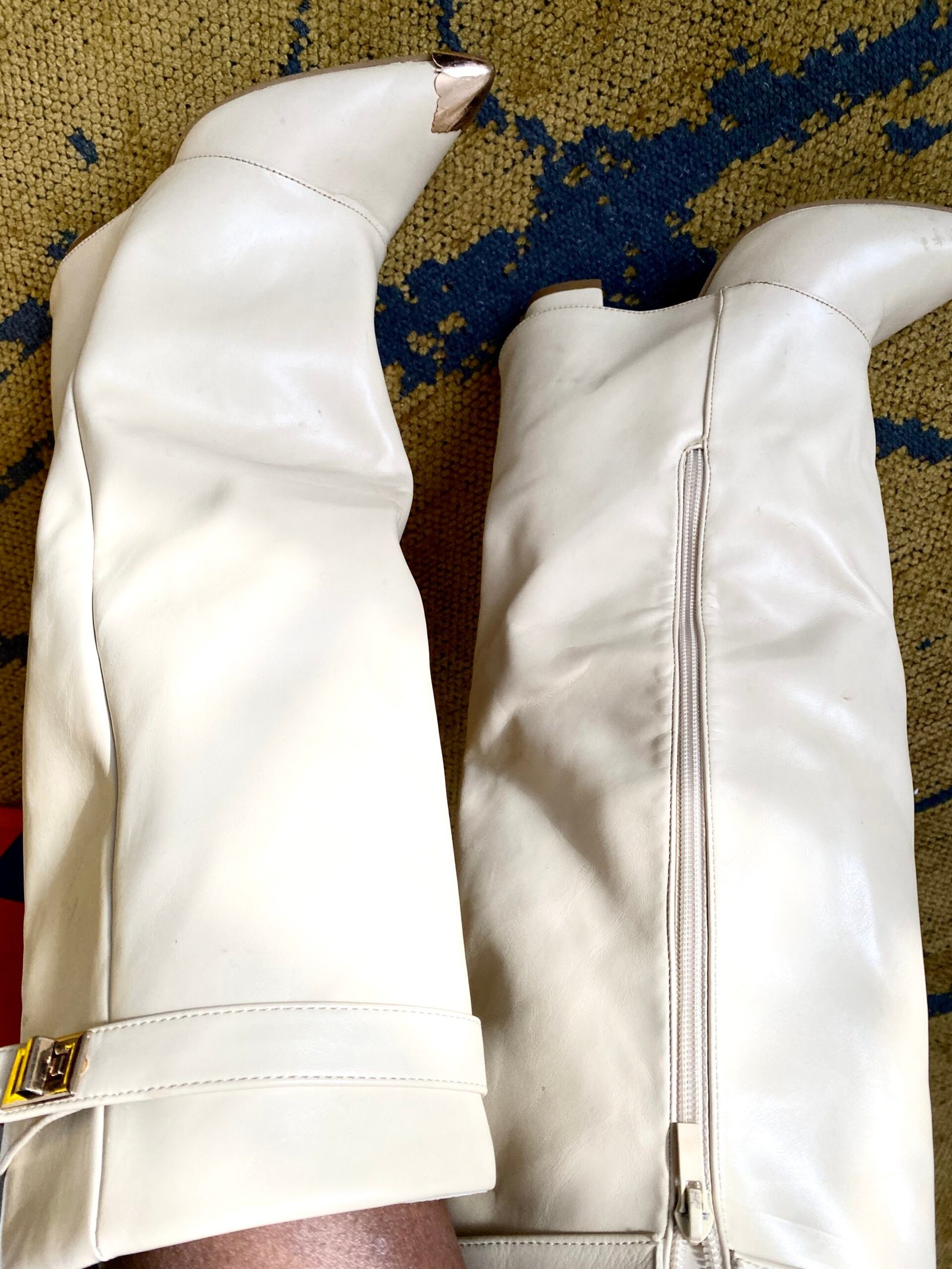 Fold over lock boots - Image 2