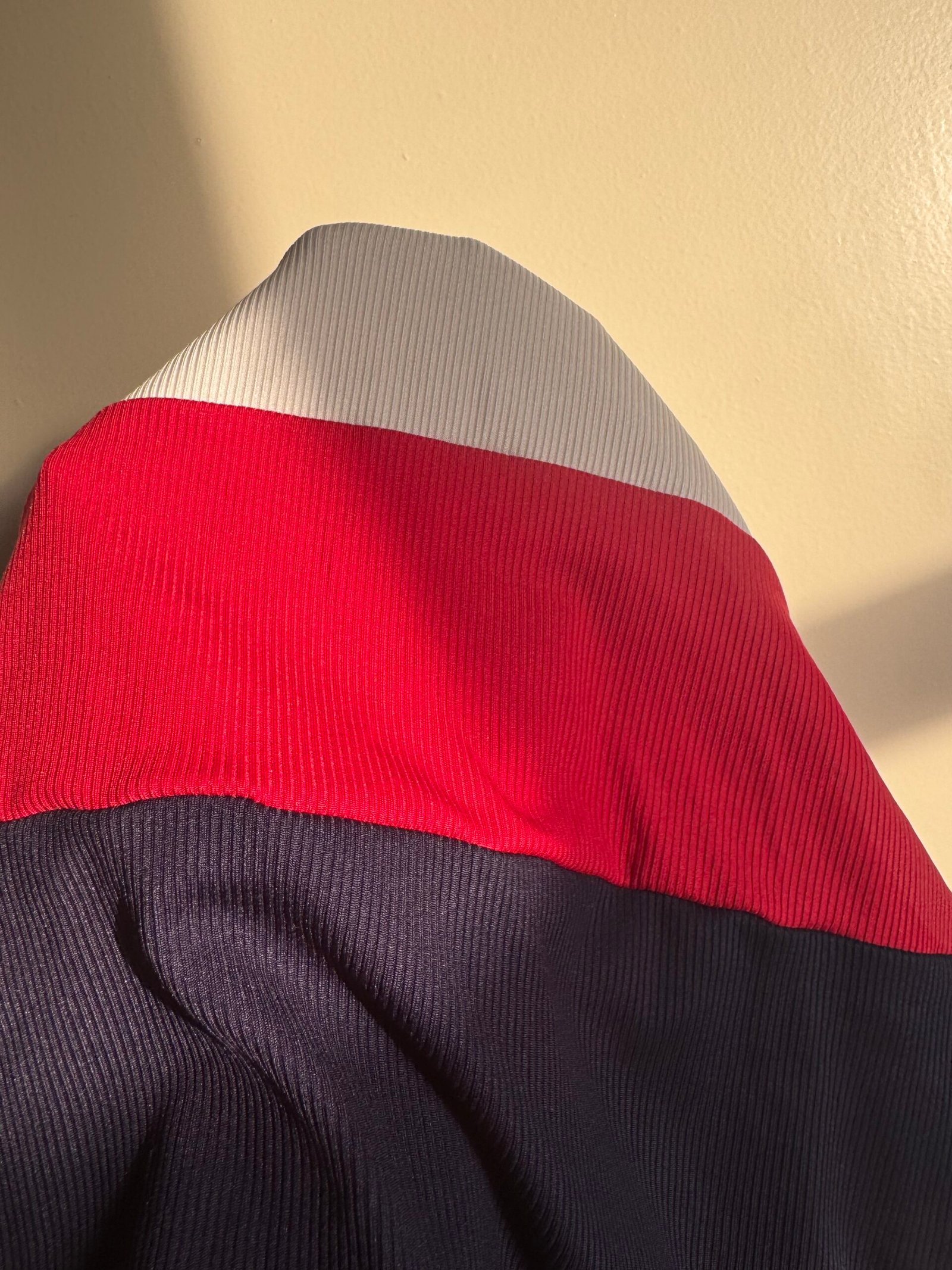 Cropped T-shirt - Image 3