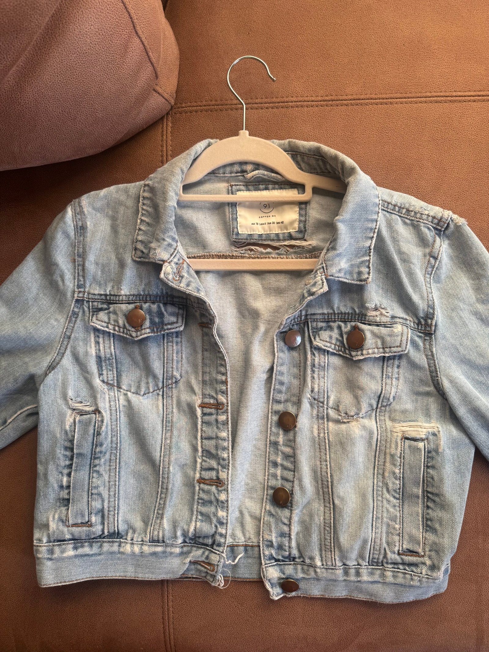 Cropped denim jacket - Image 4