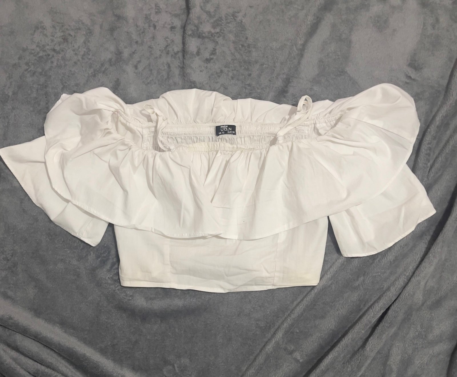 Breeze Off-Shoulder Blouse - Image 2